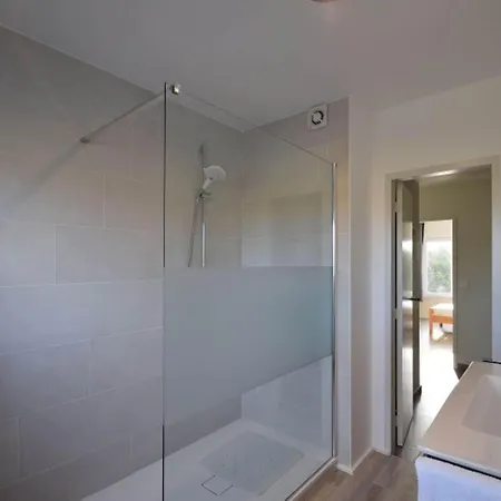 Du Parc 006 Spacious In